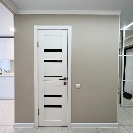 Luxury Apartments Pawlodar Exterior foto