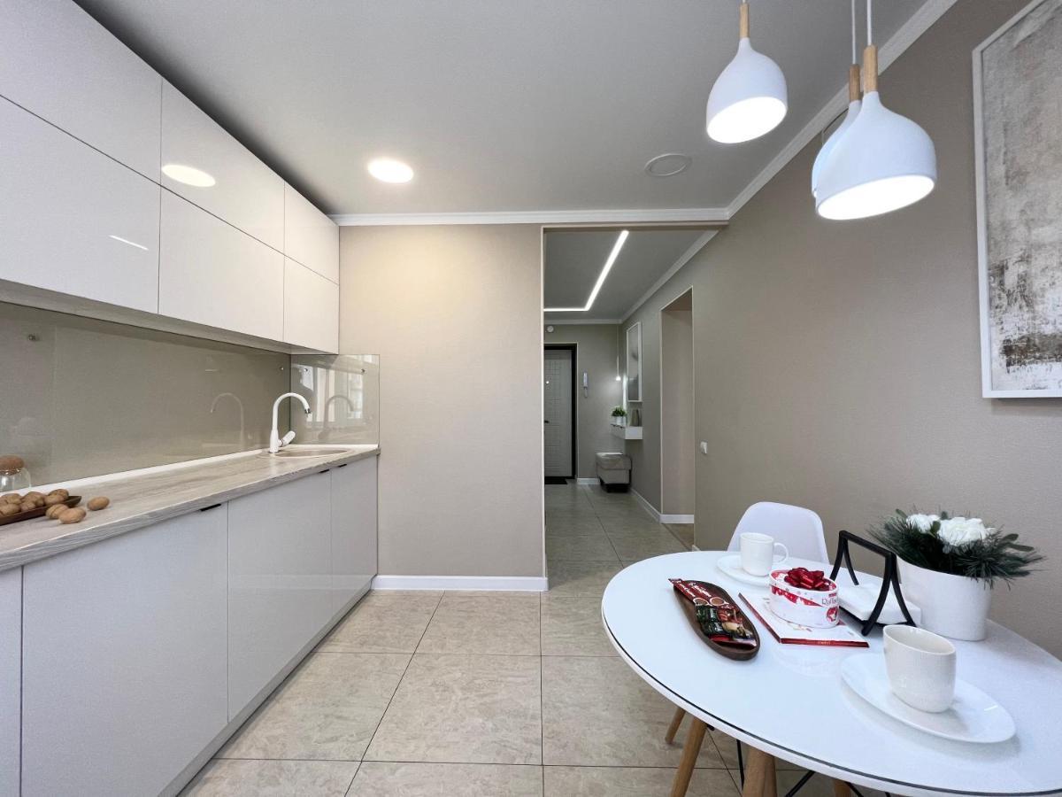 Luxury Apartments Pawlodar Exterior foto