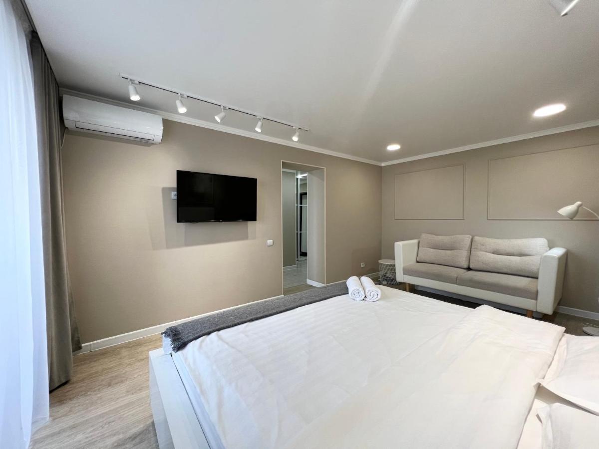 Luxury Apartments Pawlodar Exterior foto